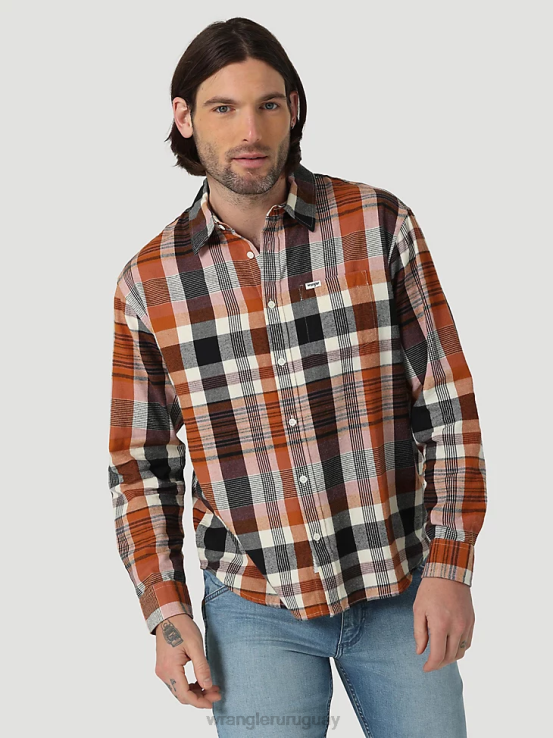 Denim oscuro Wrangler hombres Camisa de trabajo de mezclilla occidental de manga larga con corte vaquero ropa F8J4V406