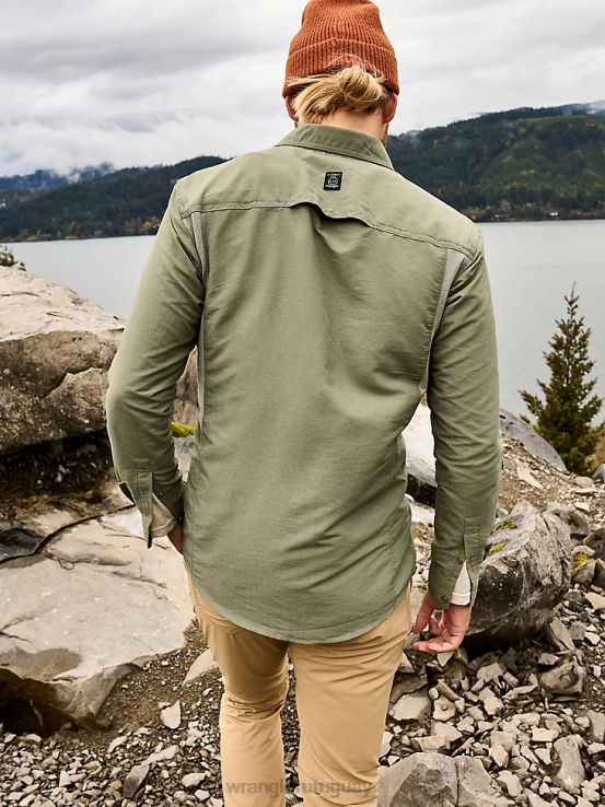 aceituna polvorienta Wrangler hombres camisa atg mezcla de materiales ropa F8J4V377