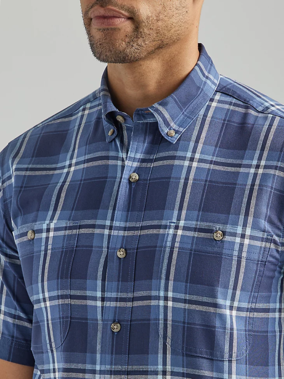 azul profundo Wrangler hombres camisa con botones a cuadros de manga corta y fácil cuidado resistente ropa F8J4V342