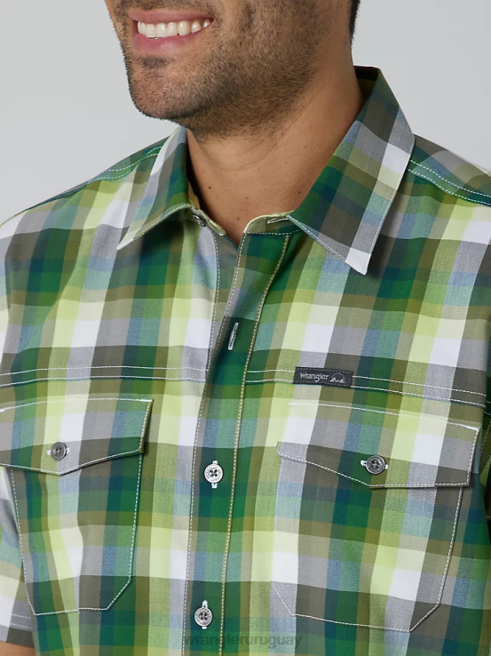bosque de amatista Wrangler hombres camisa de campamento de manga corta a cuadros ecológica ropa F8J4V399