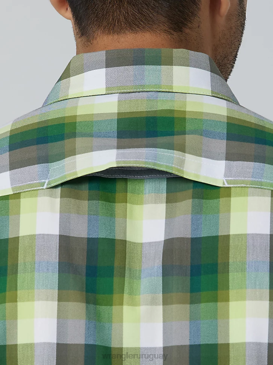 bosque de amatista Wrangler hombres camisa de campamento de manga corta a cuadros ecológica ropa F8J4V399