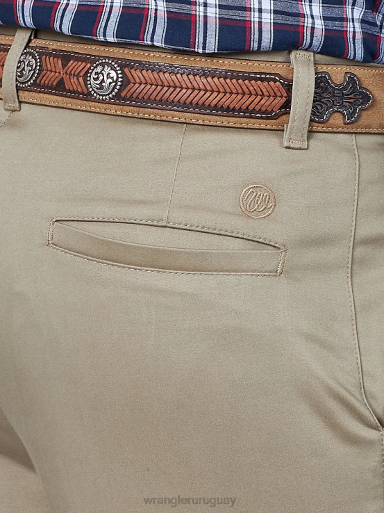 caqui Wrangler hombres pantalones casuales con frente plano y ajuste relajado ropa F8J4V259