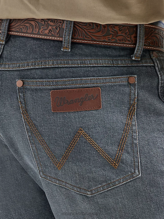 cloptón Wrangler hombres jeans retro con corte tipo bota y corte slim ropa F8J4V3