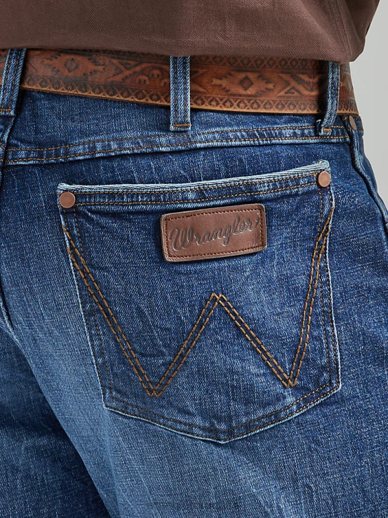 elmont Wrangler hombres jeans retro con corte tipo bota y corte relajado ropa F8J4V44