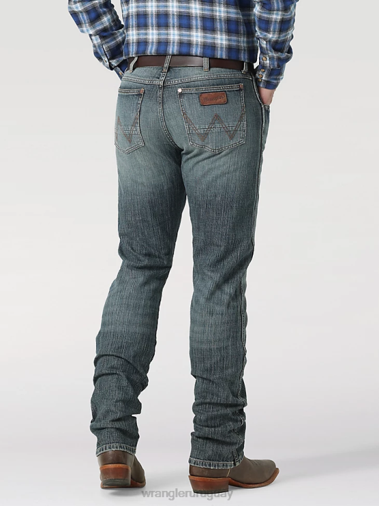 estiramiento del caballero oscuro Wrangler hombres jeans retro ajustados con pernera recta ropa F8J4V36