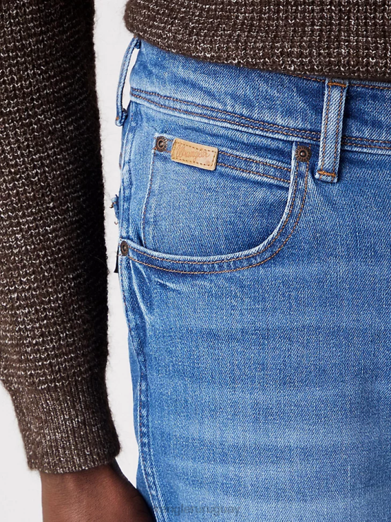 héroe vaquero Wrangler hombres vaqueros fronterizos patrimoniales ropa F8J4V64