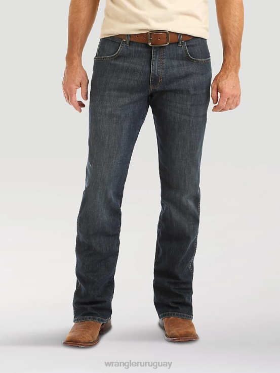 cae la ciudad Wrangler hombres jeans retro con corte tipo bota y corte relajado ropa F8J4V41