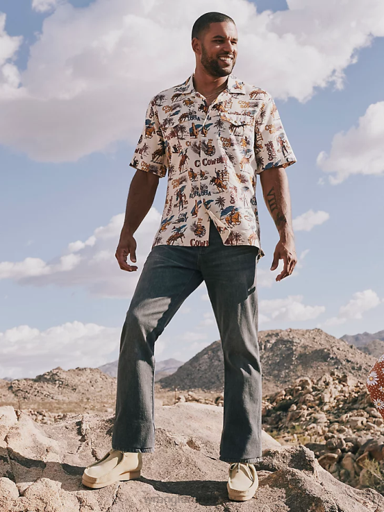 cloptón Wrangler hombres jeans retro con corte tipo bota y corte slim ropa F8J4V3