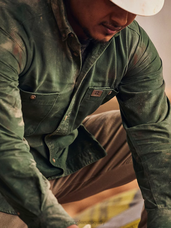 bosque verde Wrangler hombres Riggs Workwear camisa de trabajo de sarga sólida con botones y manga larga ropa F8J4V349
