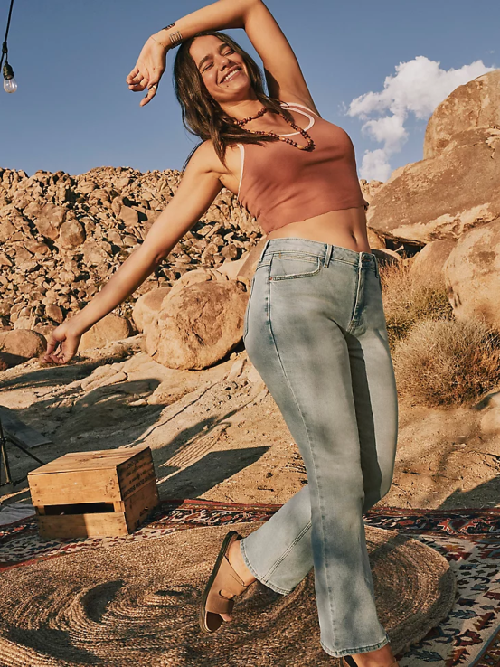 lavado ligero Wrangler mujer jeans tipo bota atrevidos de talle alto ropa F8J4V731