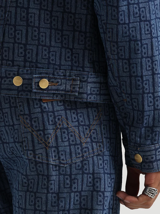 lavado oscuro Wrangler hombres chaqueta estilo camionero de mezclilla clásica ropa F8J4V611