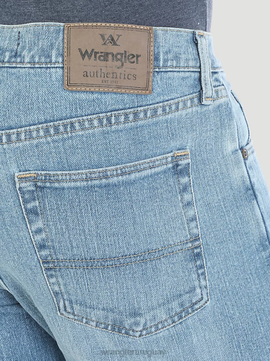 luz de lavado a la piedra Wrangler hombres Authentics jeans flexibles de ajuste relajado ropa F8J4V100